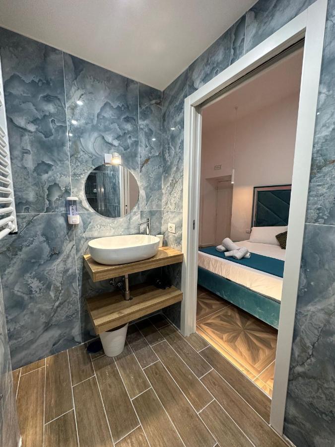 San Ferdinando Suite Room Наполи Екстериор снимка