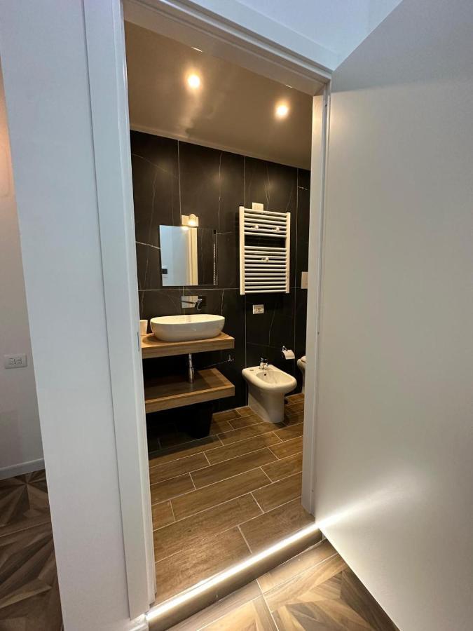 San Ferdinando Suite Room Наполи Екстериор снимка