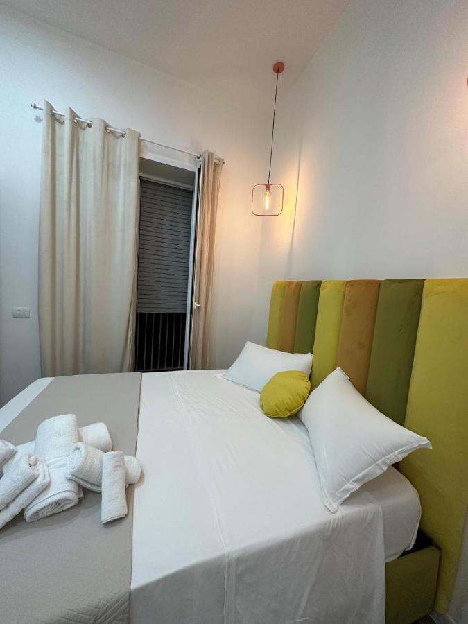 San Ferdinando Suite Room Наполи Екстериор снимка