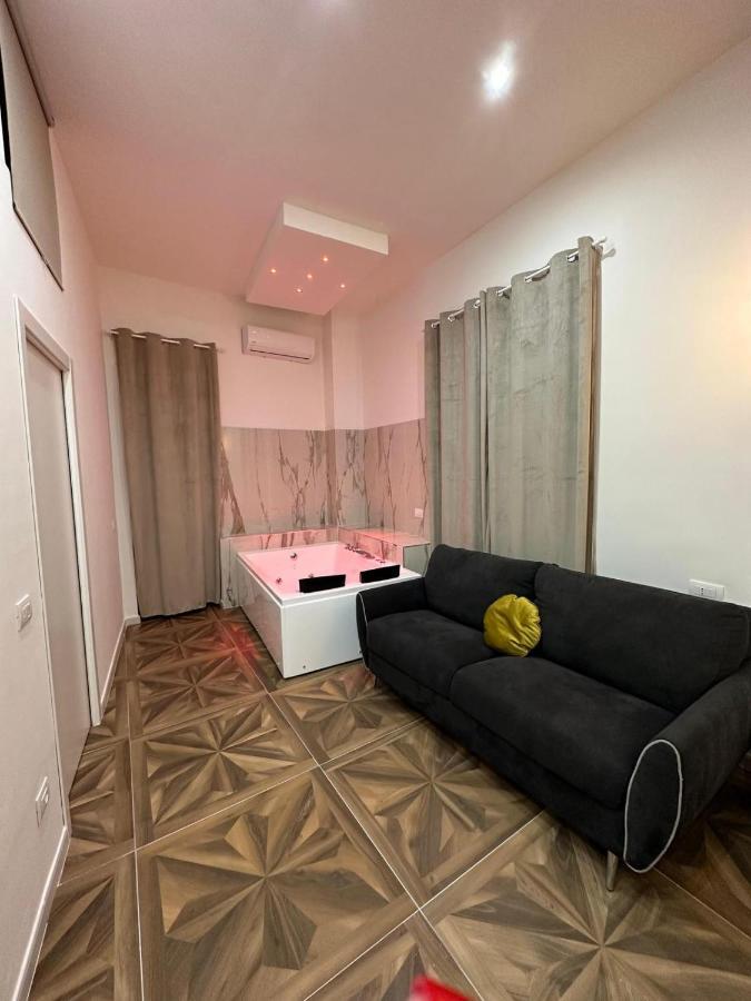 San Ferdinando Suite Room Наполи Екстериор снимка