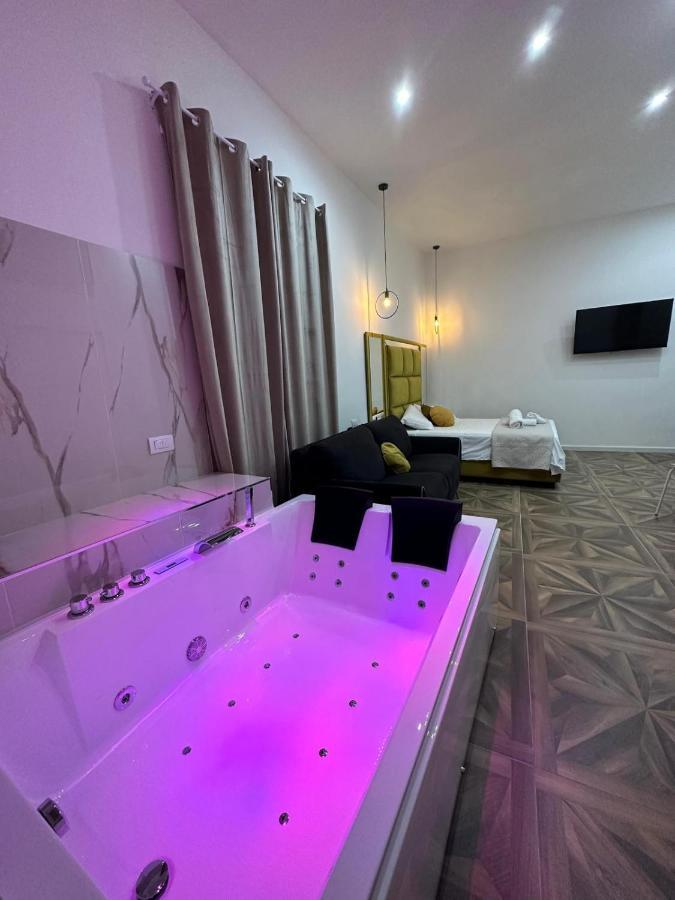 San Ferdinando Suite Room Наполи Екстериор снимка