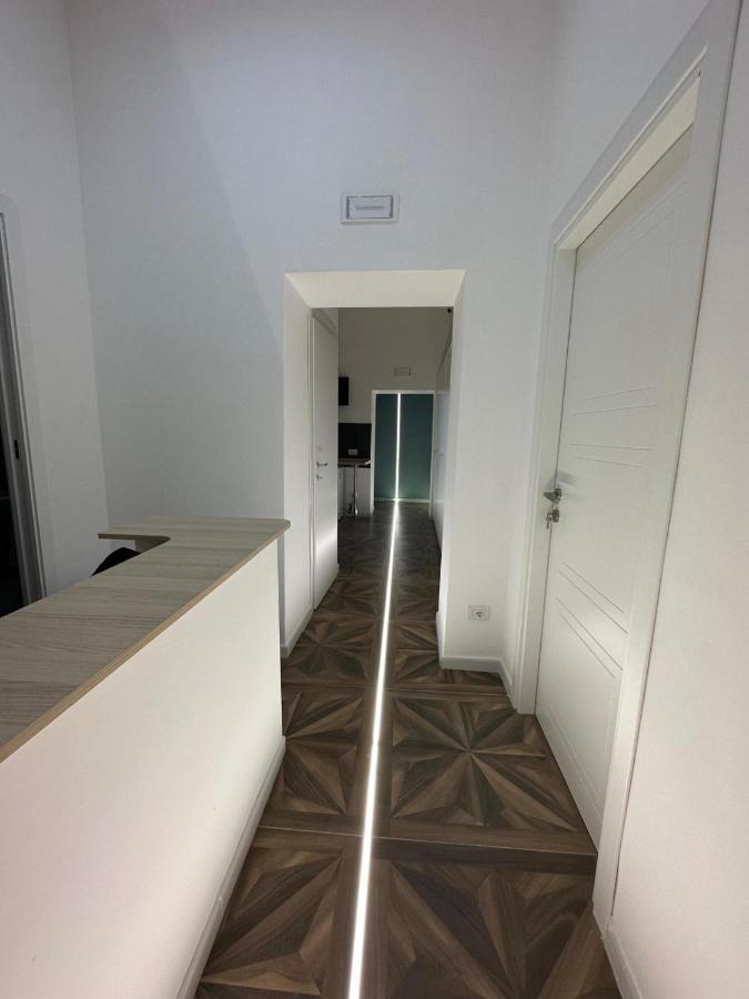 San Ferdinando Suite Room Наполи Екстериор снимка