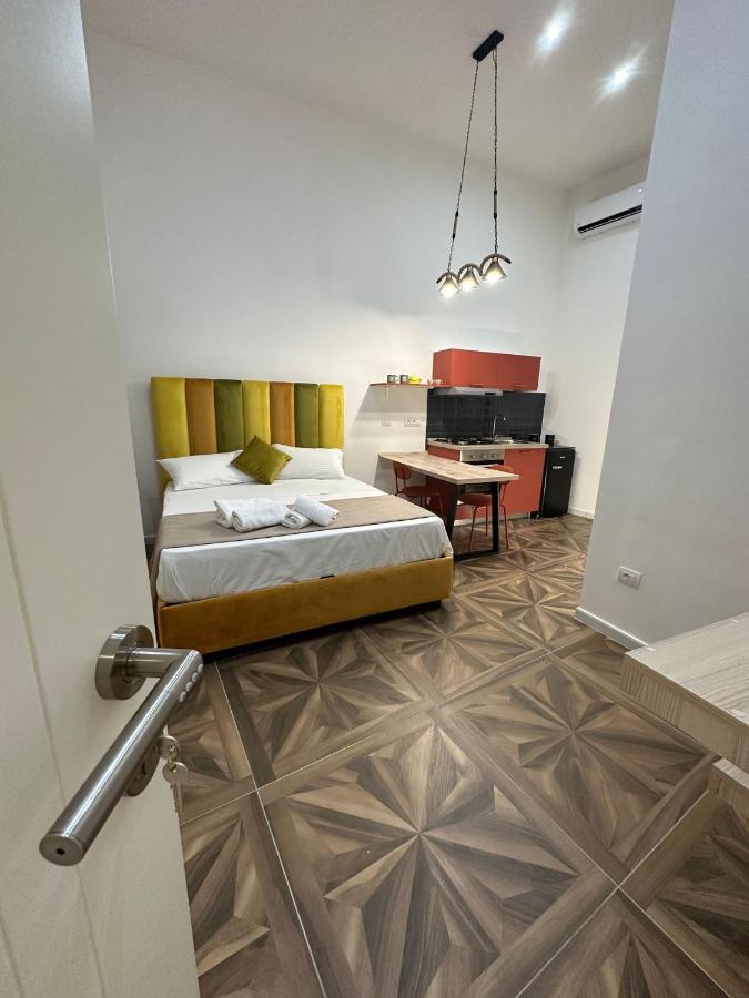 San Ferdinando Suite Room Наполи Екстериор снимка