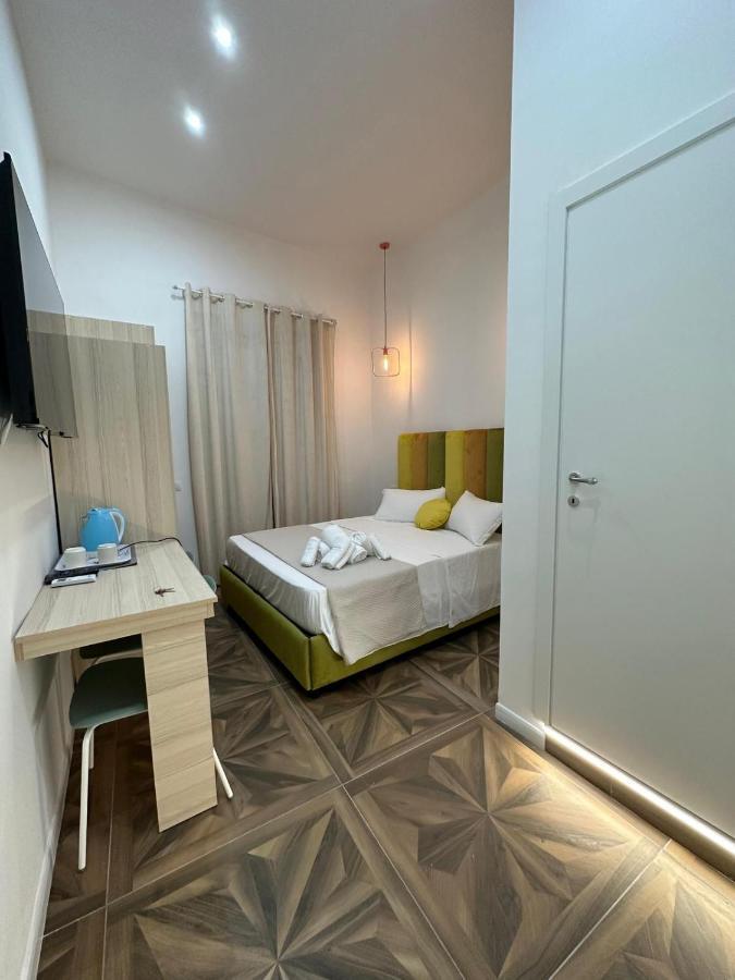 San Ferdinando Suite Room Наполи Екстериор снимка