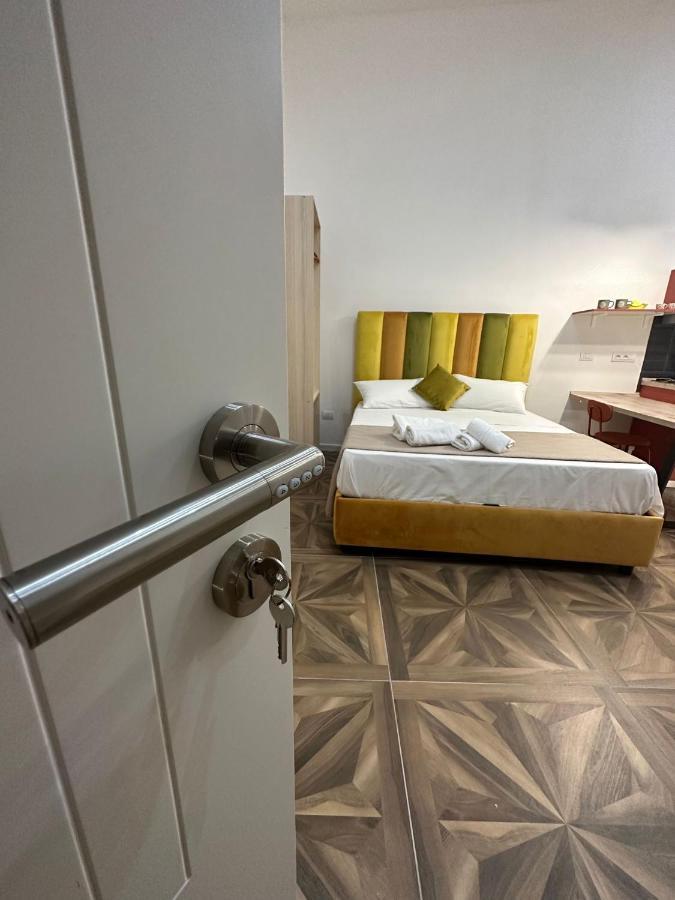San Ferdinando Suite Room Наполи Екстериор снимка